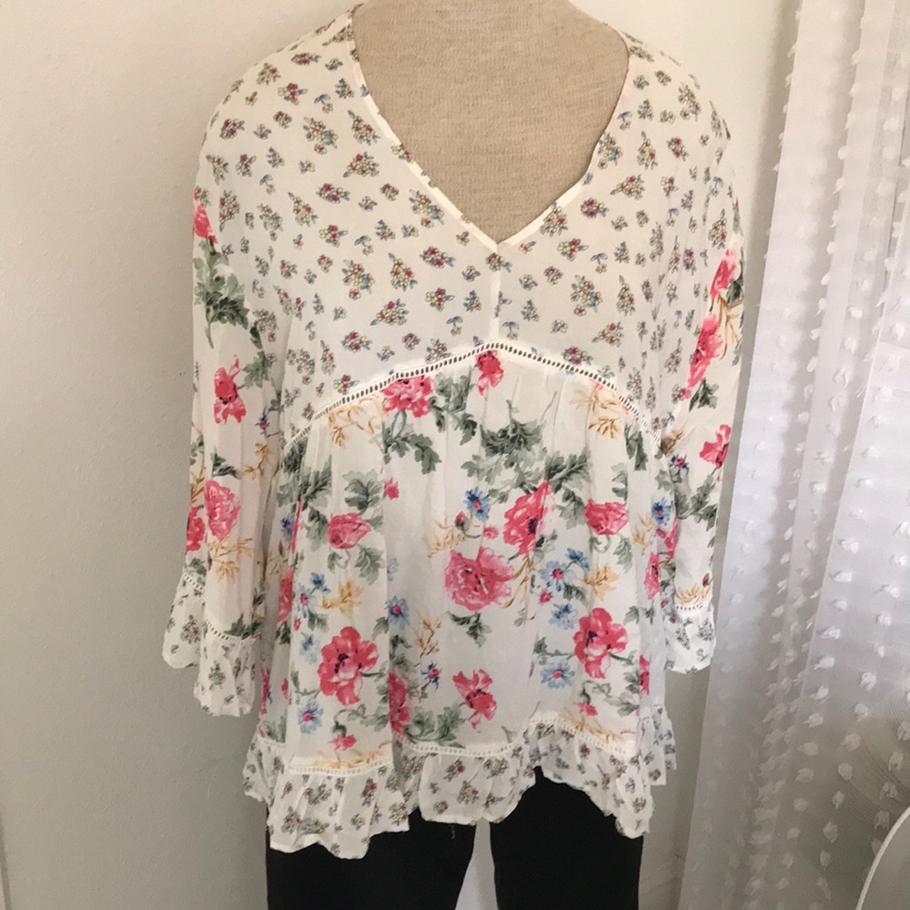 Stunning Peasant top with roses boho 4x 3x plus